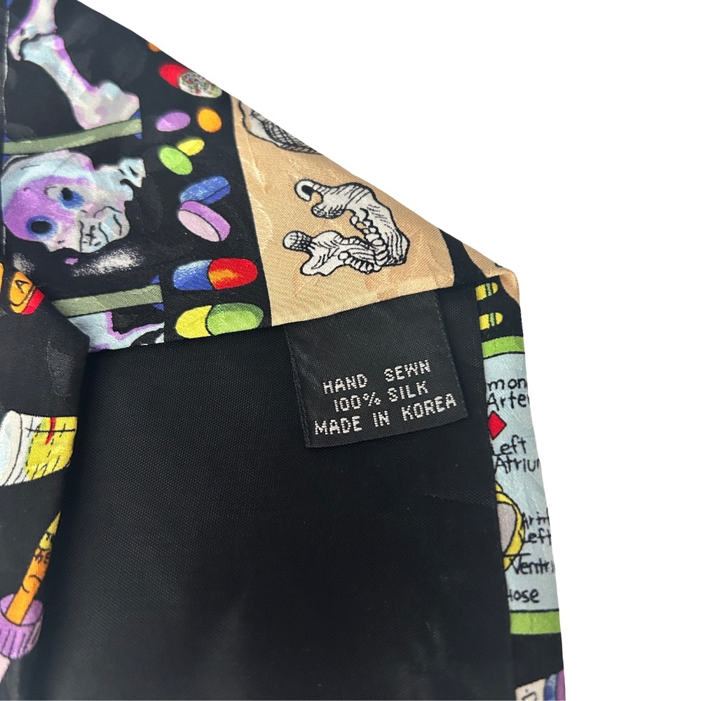 Nicole Miller Neck Tie Hand Sewn Novelty Medical Doctor Graphics Vintage NWOT - Picture 6 of 14